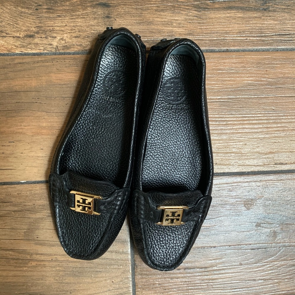 excellent condition- Tory Burch Miller -size 7m